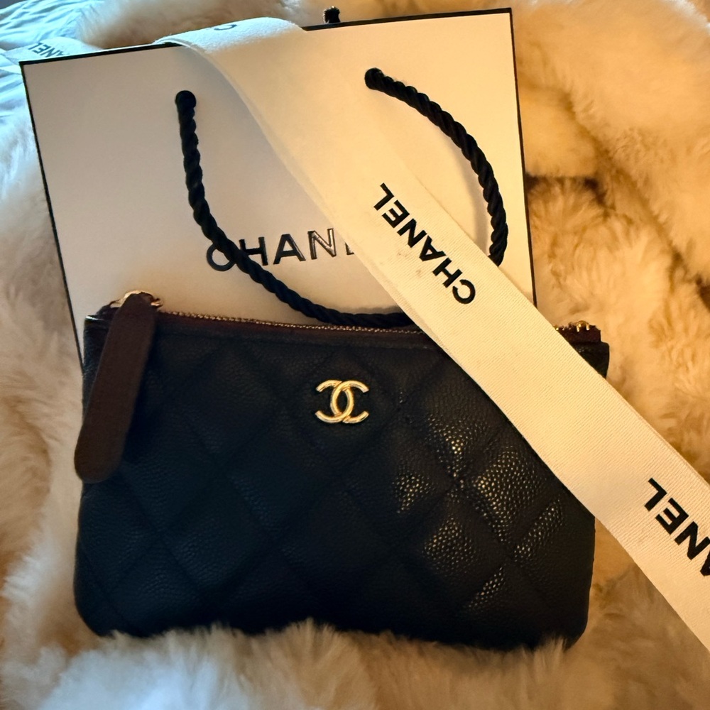 Chanel Black Quilted pouch Gold Logo